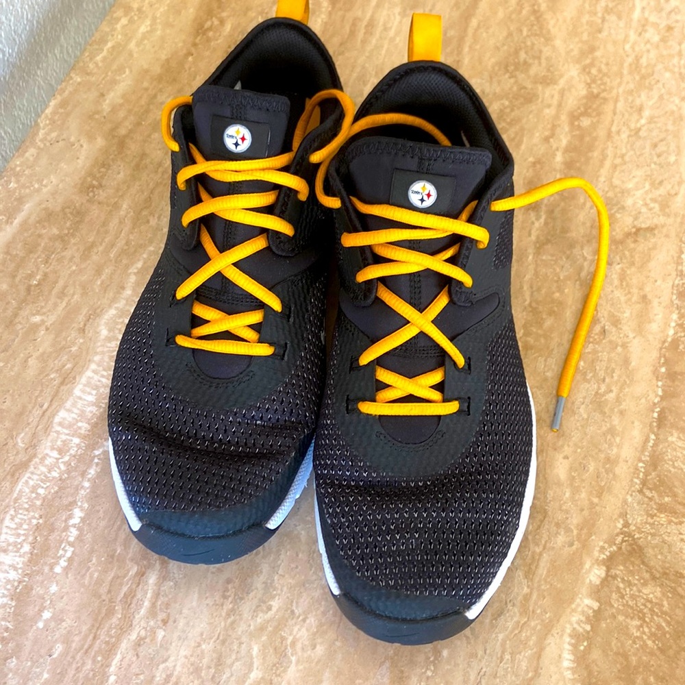 Pittsburgh Steelers Nike air max typha 2 shoes size 10